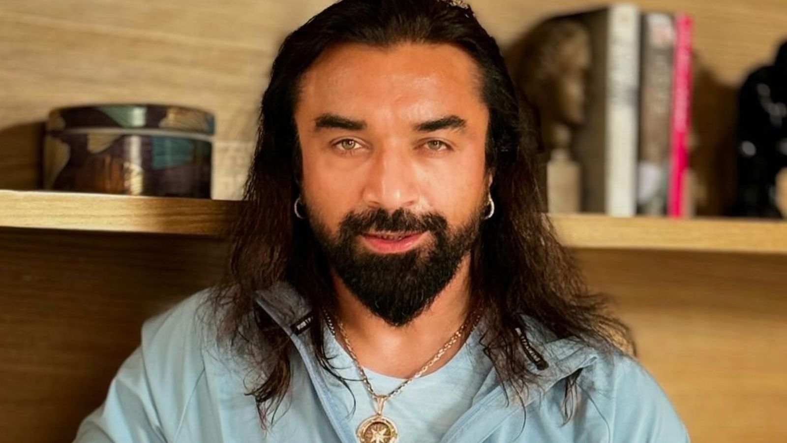 Read more about the article Ajaz Khan